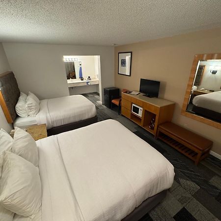 Abajo Lodge Монтичело Екстериор снимка